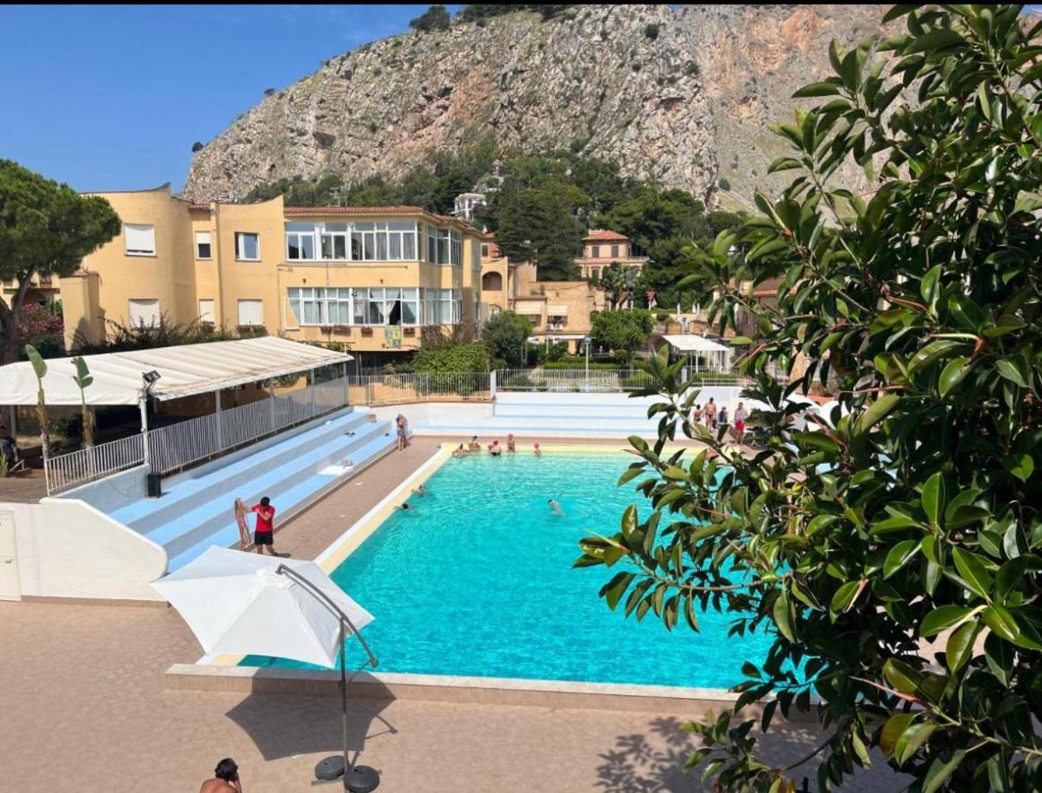 Medea Mondello Holiday Екстер'єр фото